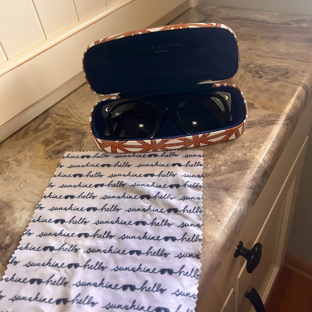 Stella and Dot sunglasses